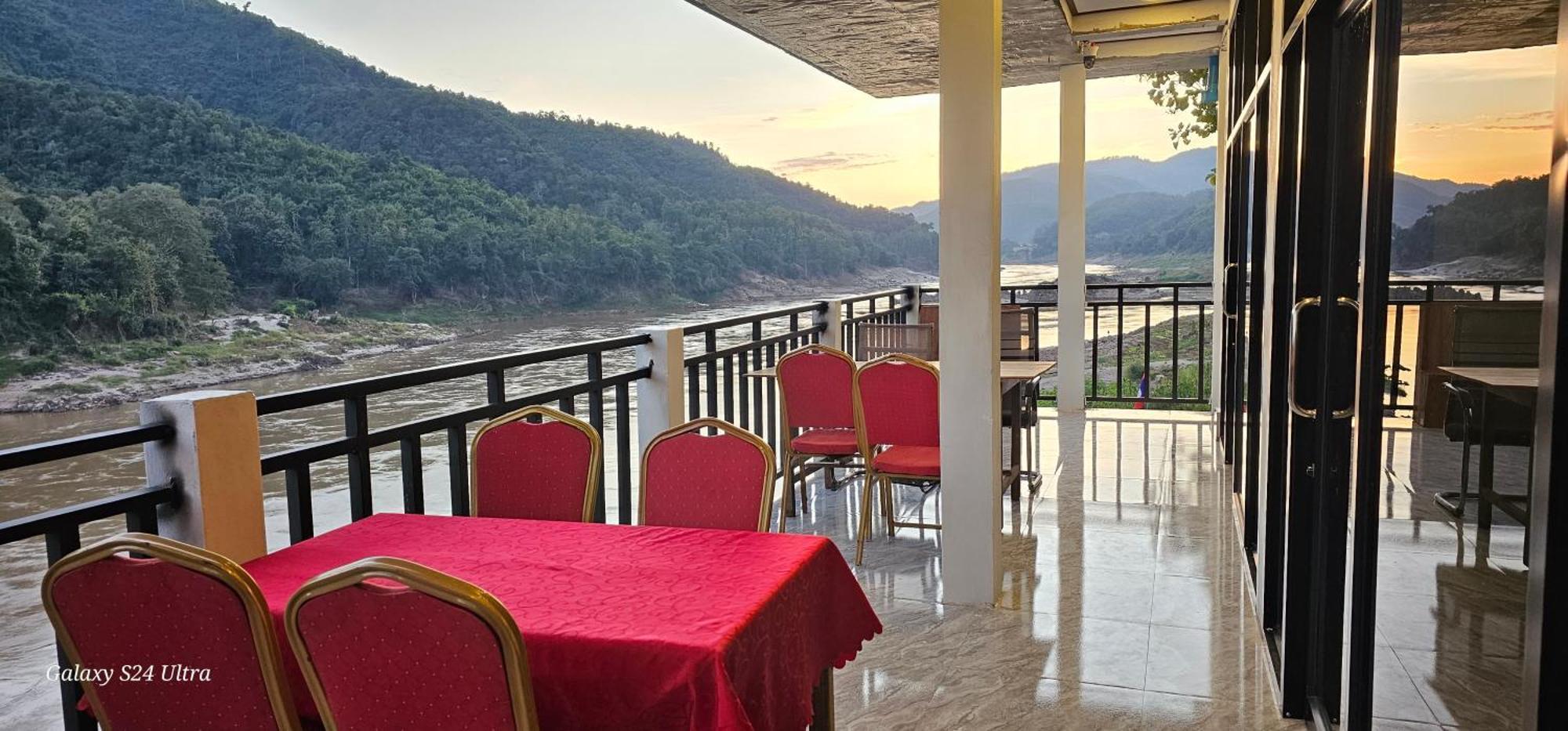 Inn Riverside Hostel Pb Muang Pakbèng Εξωτερικό φωτογραφία