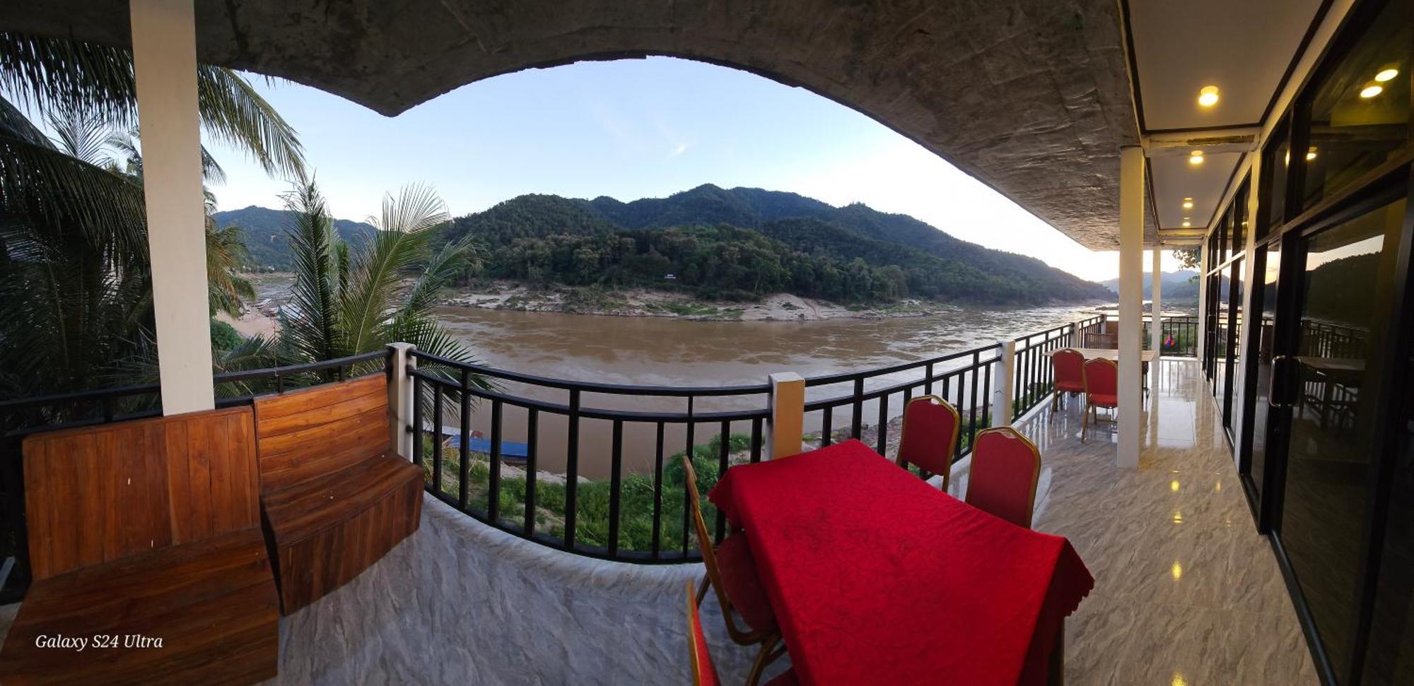 Inn Riverside Hostel Pb Muang Pakbèng Εξωτερικό φωτογραφία
