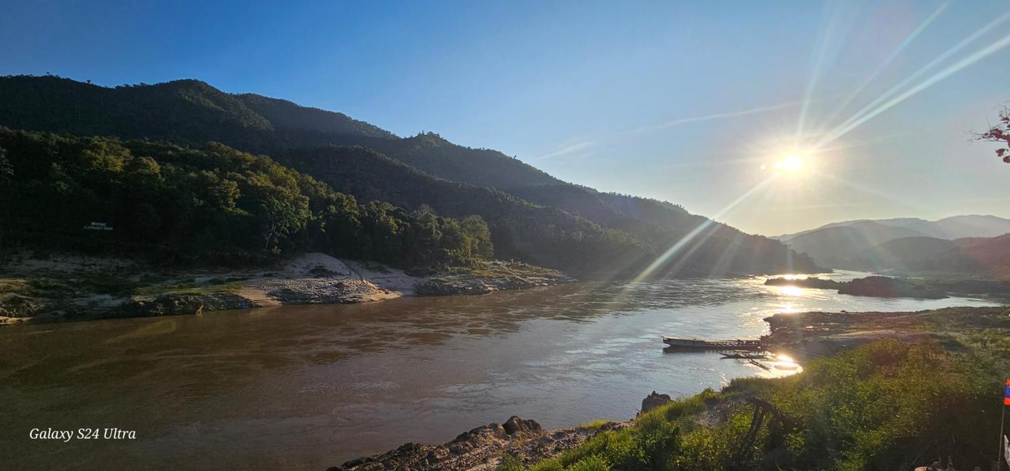 Inn Riverside Hostel Pb Muang Pakbèng Εξωτερικό φωτογραφία