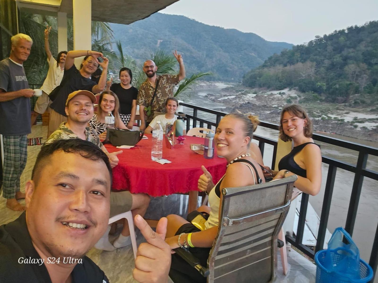 Inn Riverside Hostel Pb Muang Pakbèng Εξωτερικό φωτογραφία