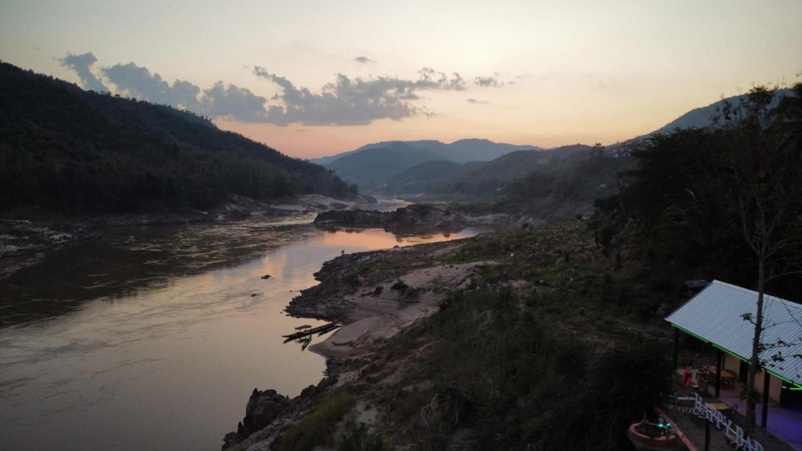 Inn Riverside Hostel Pb Muang Pakbèng Εξωτερικό φωτογραφία